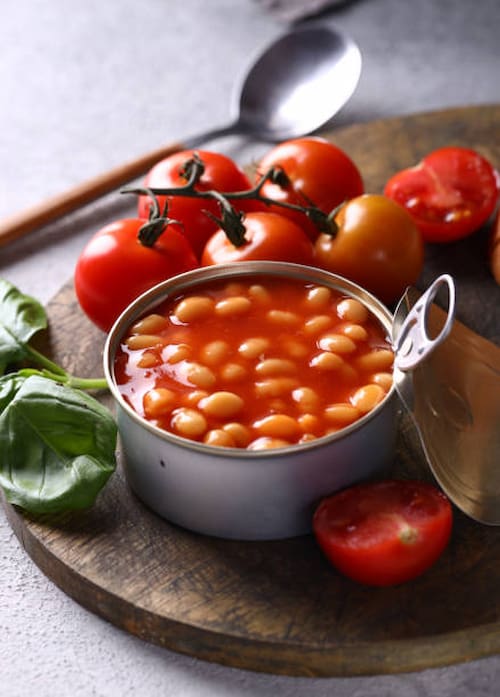 کنسرو لوبیا چیتی در سس گوجه فرنگی